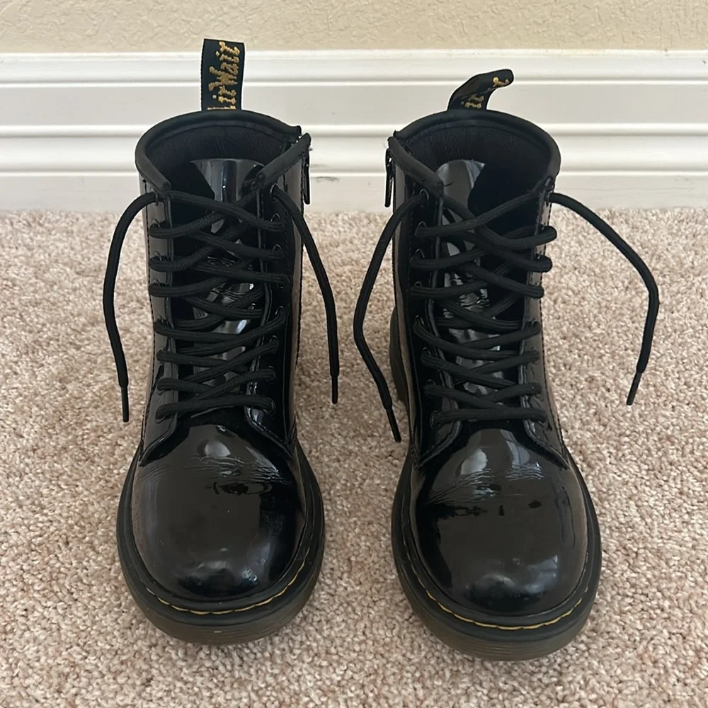 Dr. Martens JUNIOR 1460 PATENT LEATHER LACE UP BOOTS - Black